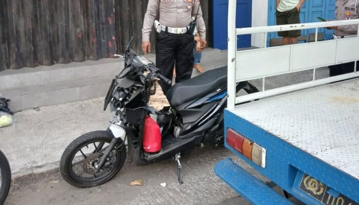 Truk Terobos Lampu Merah, Pengendara Motor Tewas di Blitar