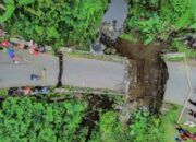 Jembatan Putus Akibat Banjir di Lumajang, Akses Antar Kecamatan Tersendat