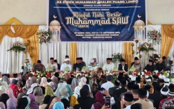 Menag Nasaruddin Umar Serukan Cinta Tanah Air dalam Maulid Akbar di Maros