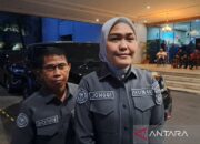 Ratusan Massa Menggeruduk dan Menjarah Rumah Anggota DPR Ahmad Sahroni