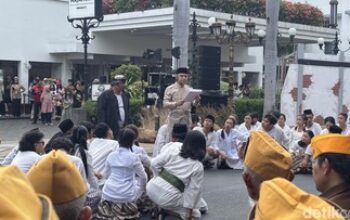 Eri Cahyadi Perankan Residen Soedirman dalam Teatrikal Perobekan Bendera di Surabaya