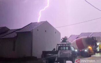 BMKG Ingatkan Potensi Cuaca Ekstrem: Hujan, Angin Kencang, dan Banjir Rob di Beberapa Daerah