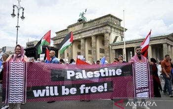Demonstrasi Besar-Besaran di Berlin Tolak Keterlibatan Jerman dalam Konflik Timur Tengah dan Ukraina