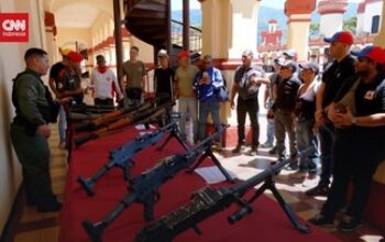 Venezuela Latih Warga Sipil Gunakan Senjata Amid Ketegangan dengan AS
