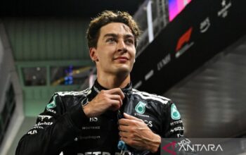 George Russell Raih Pole Position di GP Singapura 2025