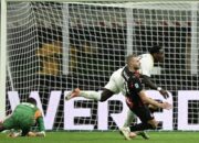 Milan Tahan Imbang Pisa 2-2 Berkat Gol di Menit Akhir