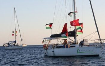Armada Global Sumud Flotilla Dekati Gaza, Dihadang Kapal Tak Dikenal