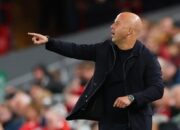 Liverpool Menang 5-1, Arne Slot Jelaskan Keputusan Cadangkan Salah